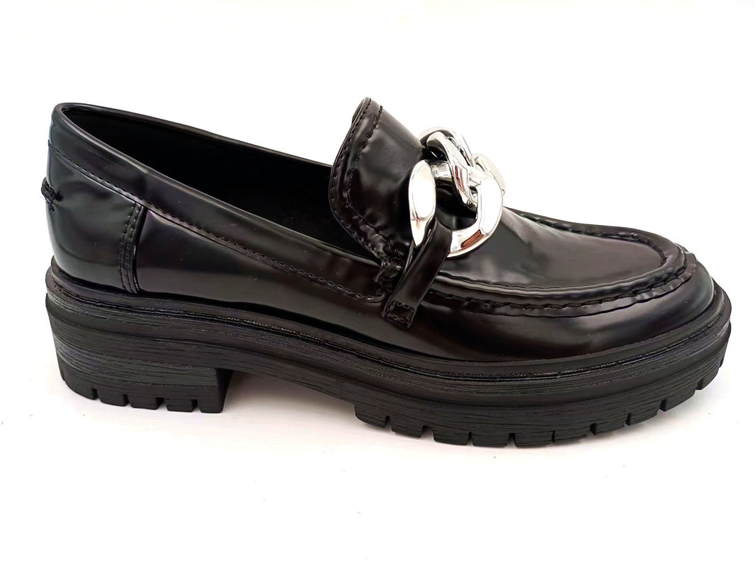 Customized Women Round Toe Loafers Flat Heel Type Dengan Bagian Atas Kulit