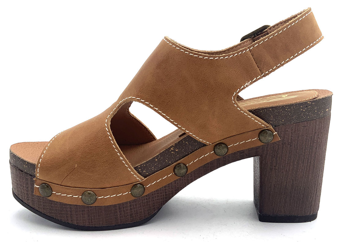 Fungsi High Heel Chunky Sandal Dengan Buckle Strappy Type Penutupan