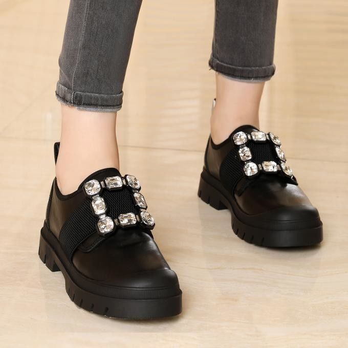 Round Toe Ladies Flat Loafer Sepatu Slip On Tipe Untuk Semua Musim OEM