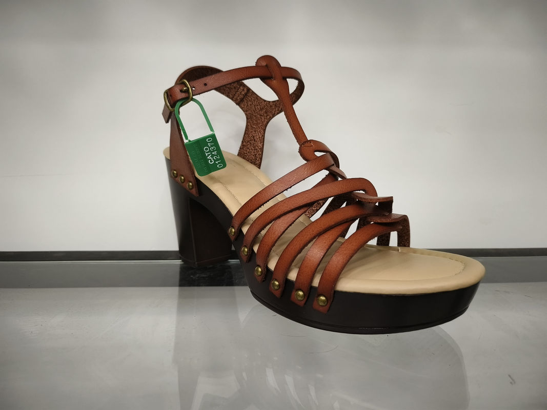 EU35-40/US5-10/UK2-7 Sepatu tumit tinggi Gaya Sepatu tumit tinggi Sandal terbuka